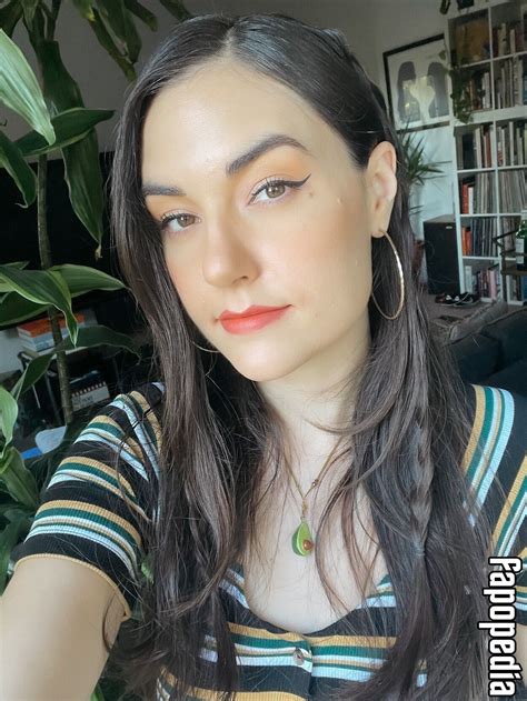 Mar 1, 2020 · During a Twitch stream, Sasha Grey was asked by a viewer about how often she gets recognized in public. Luckily for her audience, she was instantly reminded of an entertaining yet awkward story from that very same day. Recalling her recent trip to the grocery store, she described an instance of a guy who tried to take a picture of her in secret. 